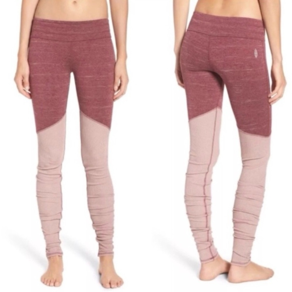 Free People Movement Evolution Mixed Knit Leggings Size XS Wine/Pink ** - Picture 3 of 3